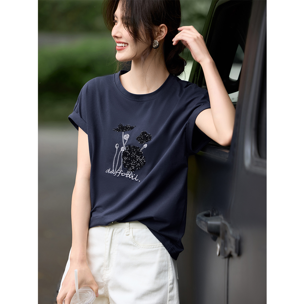 XWI/欣未百搭知性连肩植物刺绣珠片T恤百搭刺绣珠片t恤0637