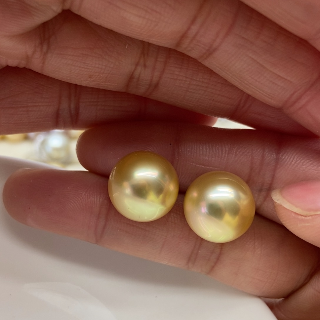 海水珍珠耳饰18K金镶嵌