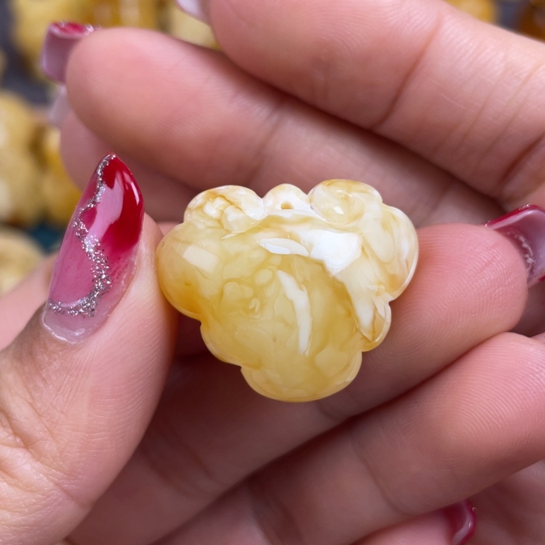 琥珀裸石未镶嵌蜜蜡