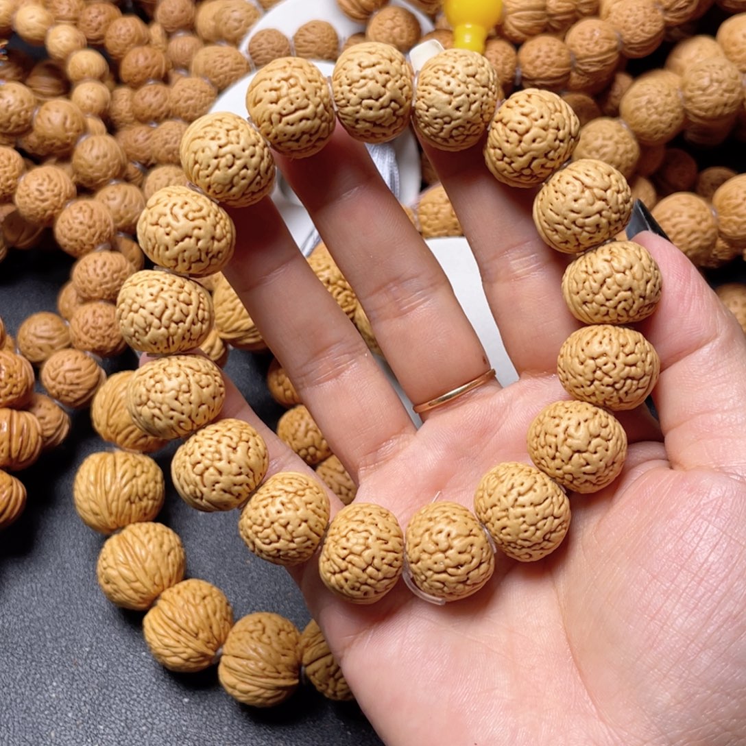 叶***合手串桃核苹果手串