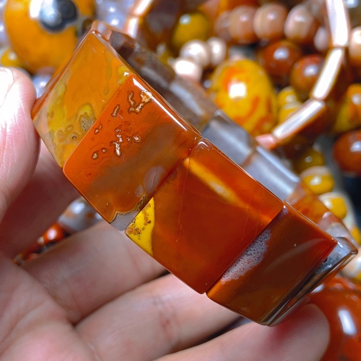 煤***夫玛瑙/玉髓未镶嵌手串