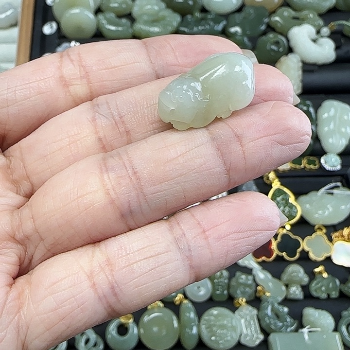 和田玉未镶嵌吊坠(不含链)