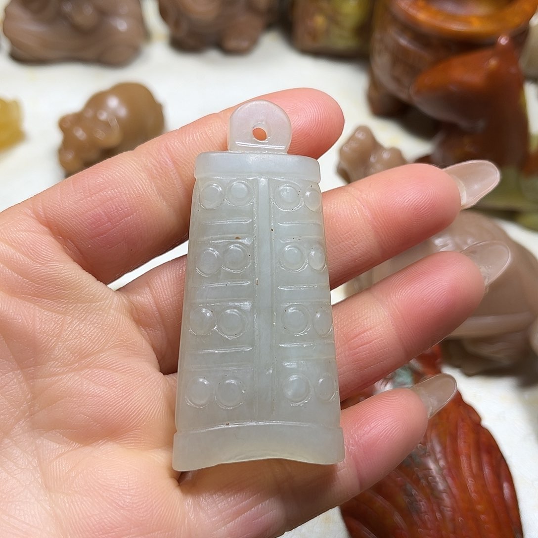 白玉菩提吊坠白玉菩提吊坠