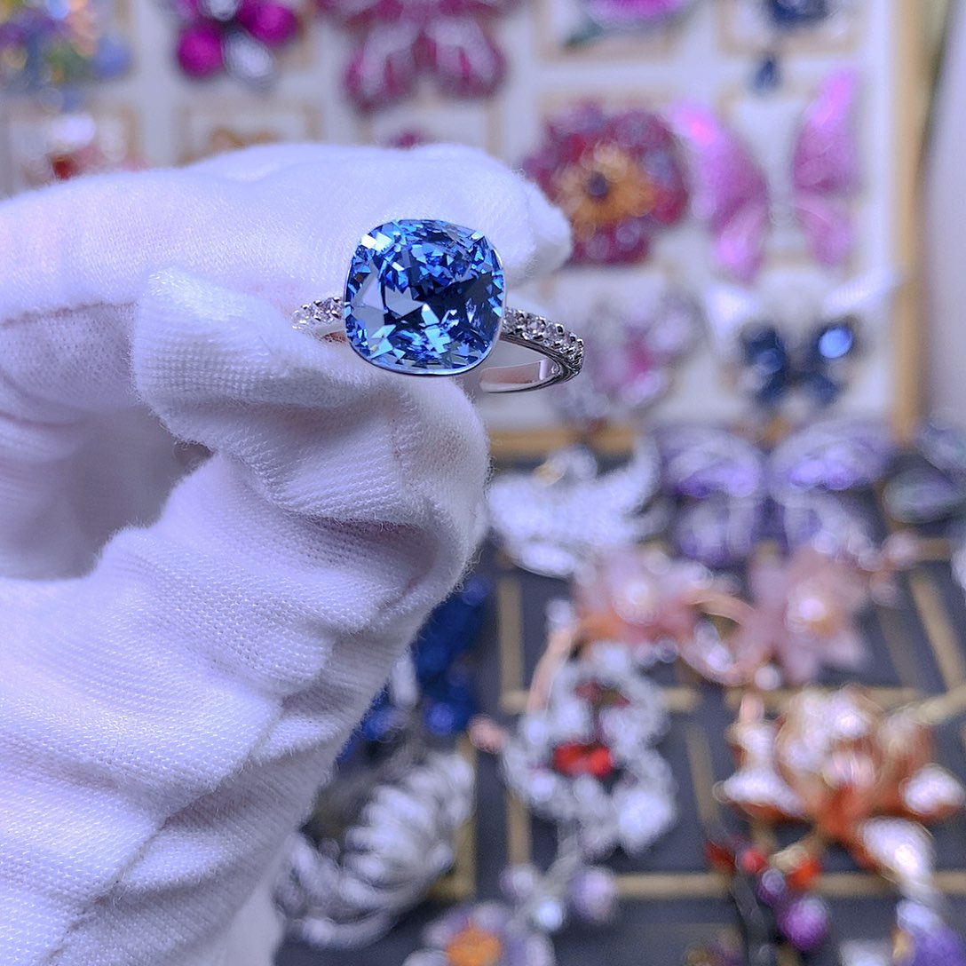 合成立方氧化锆铜活口施华洛戒指