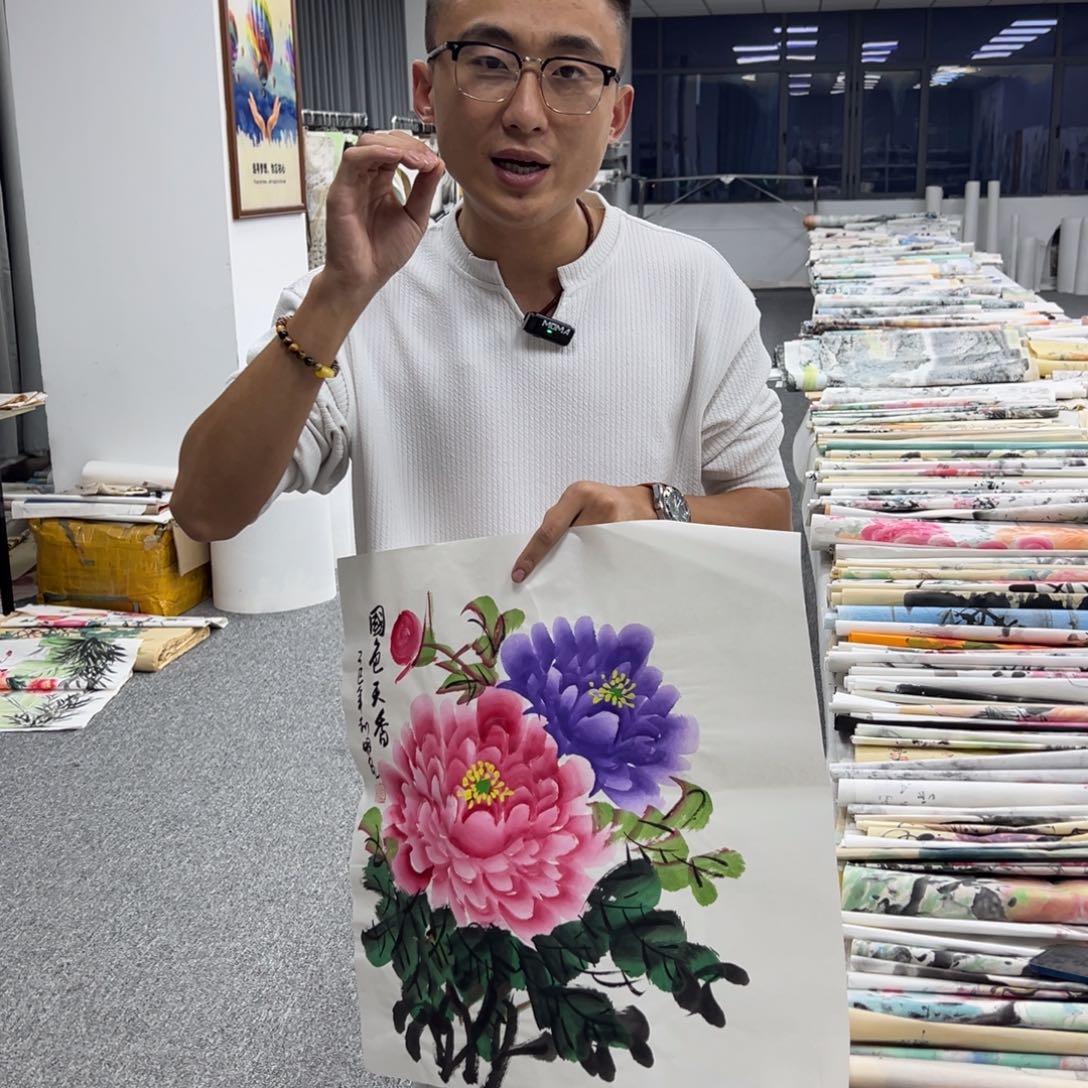 国画卖字画的小男孩