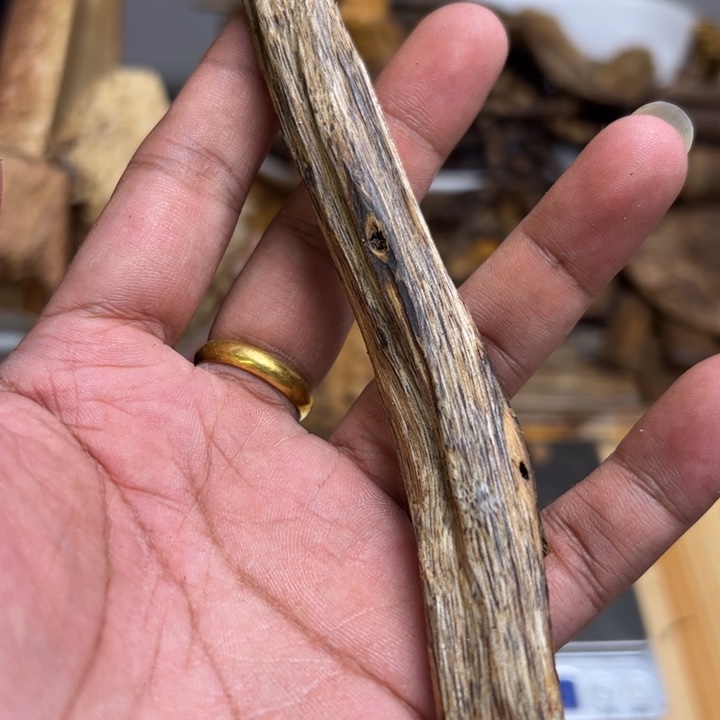 沉香碎屑沉香11克