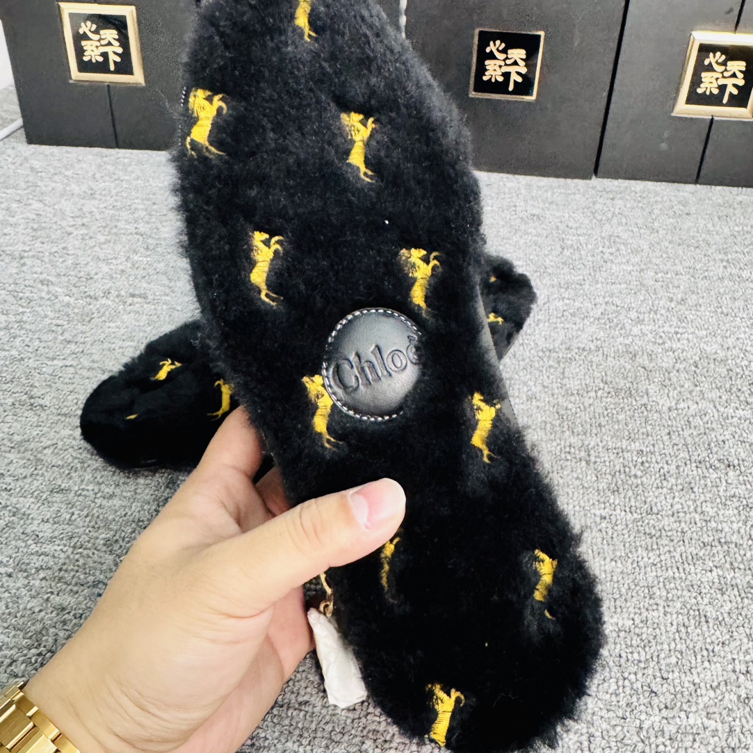 95新 Chloe/蔻依 黑色毛毛一脚蹬平底鞋37码ysc2333