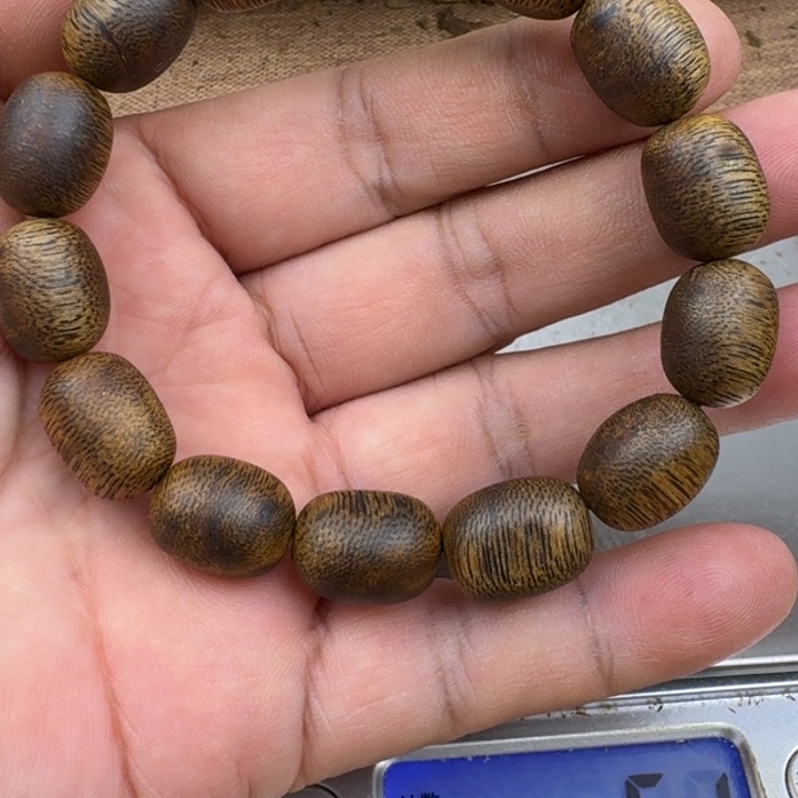 ︶***︵沉香手串乌身手串9克加
