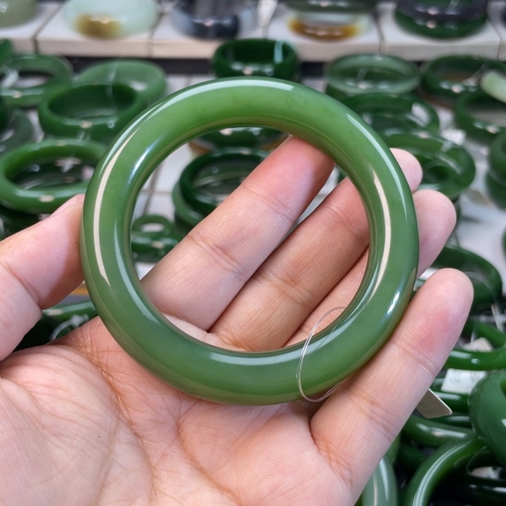 和田玉（碧玉）手镯未镶嵌浮**暖