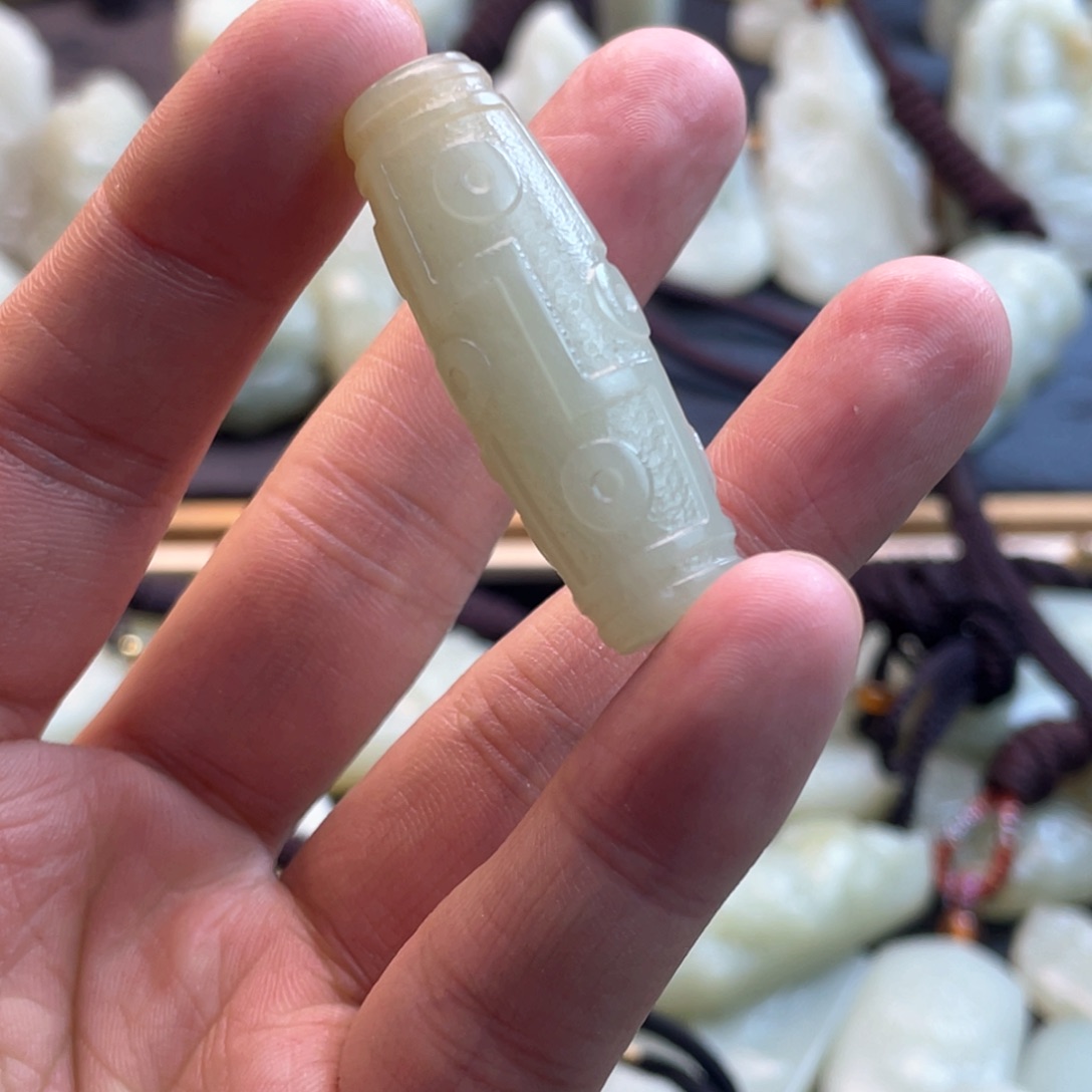 和田玉颈饰未镶嵌