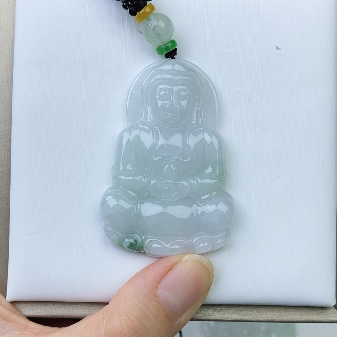 翡翠未镶嵌颈饰观音