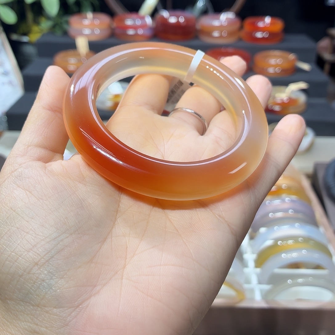 玛瑙/玉髓未镶嵌手镯