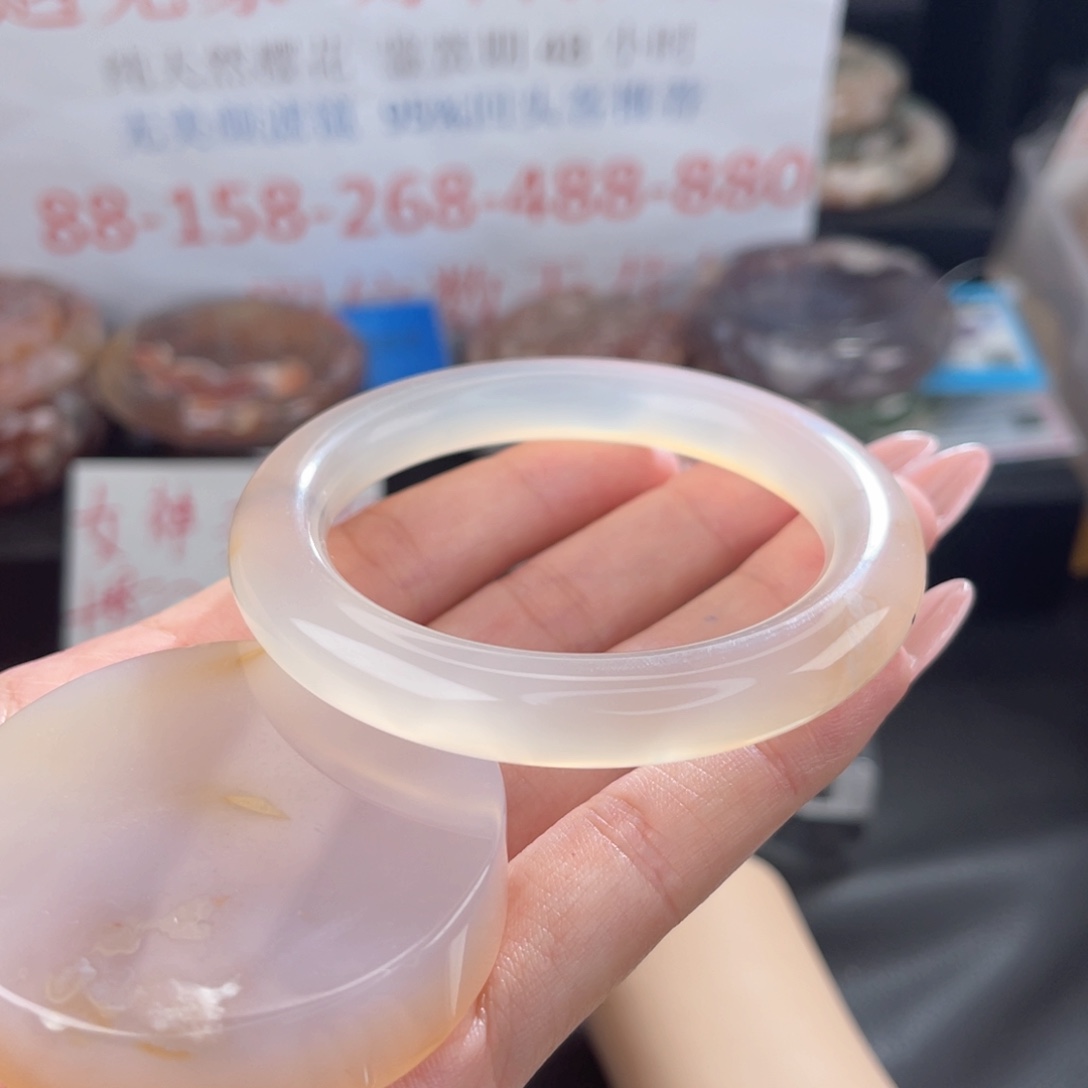 石英质玉手镯未镶嵌53