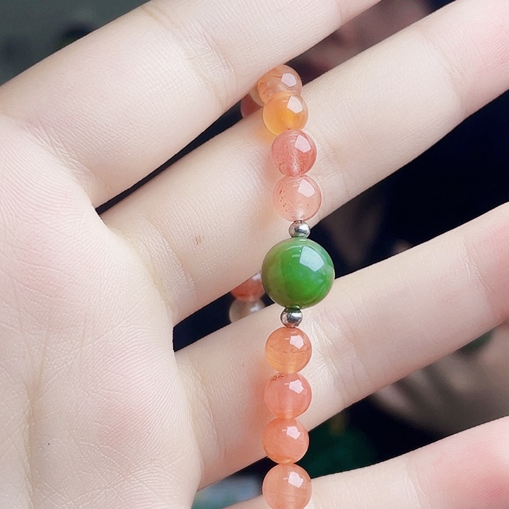 颈饰未镶嵌翡翠多样性
