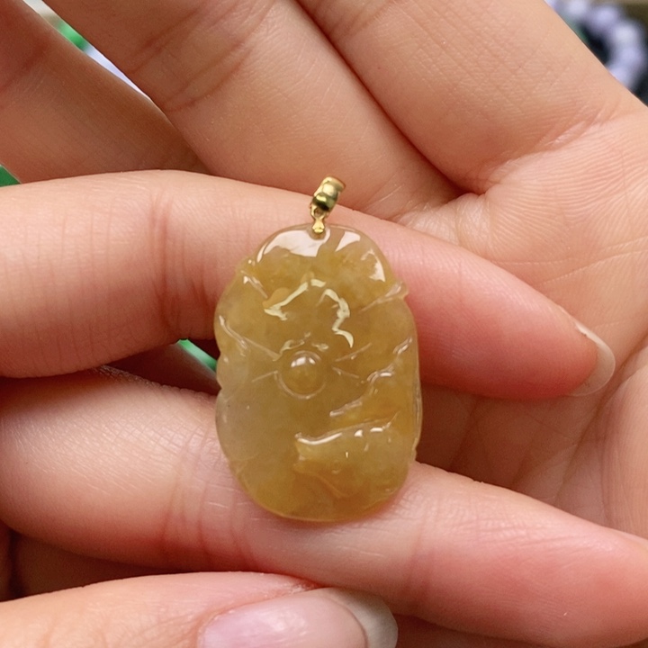 翡翠颈饰未镶嵌吊坠