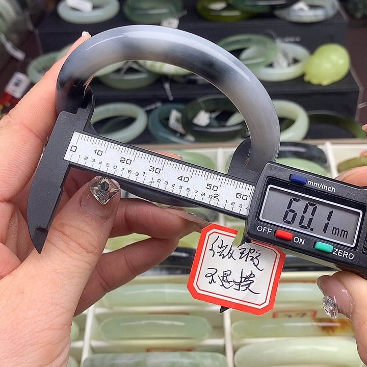 蛇纹石玉手镯未镶嵌19