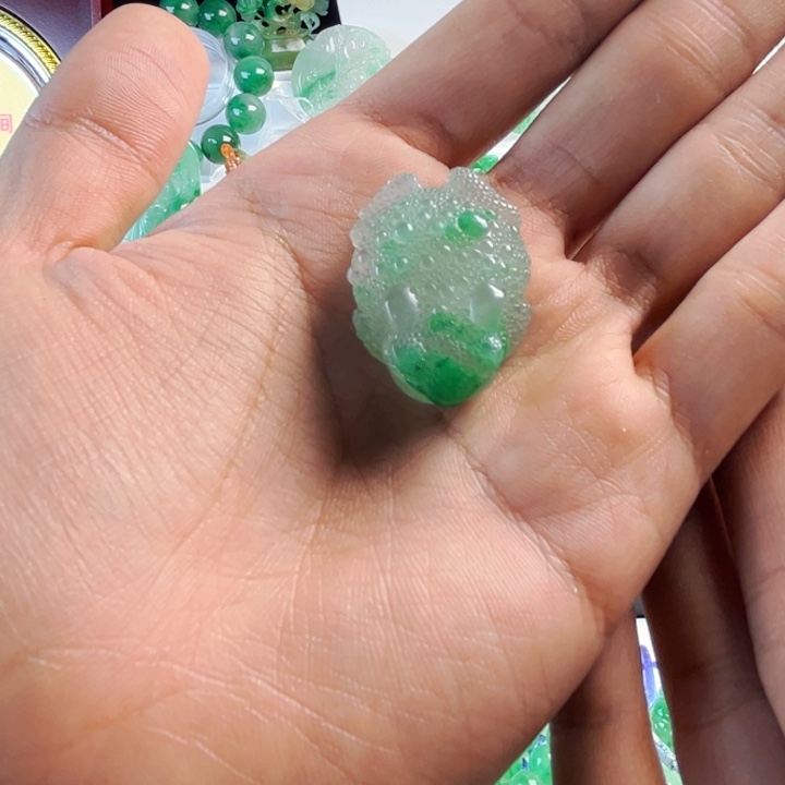 石英质玉吊坠(不含链)未镶嵌