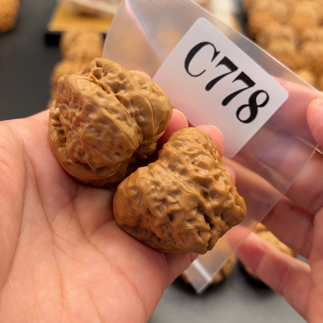 文玩核桃把件蛙蛙精品39度42