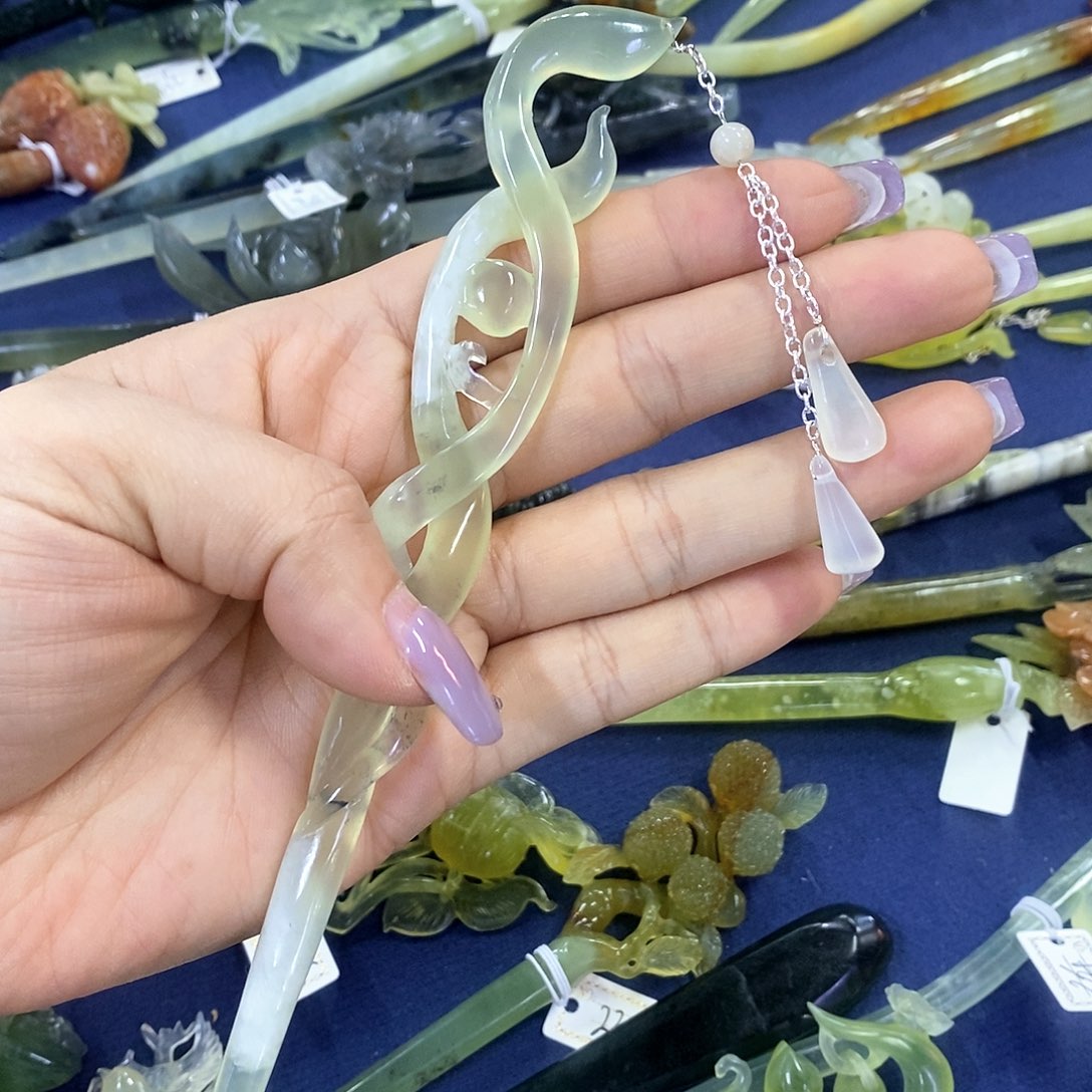 蛇纹石玉发簪未镶嵌