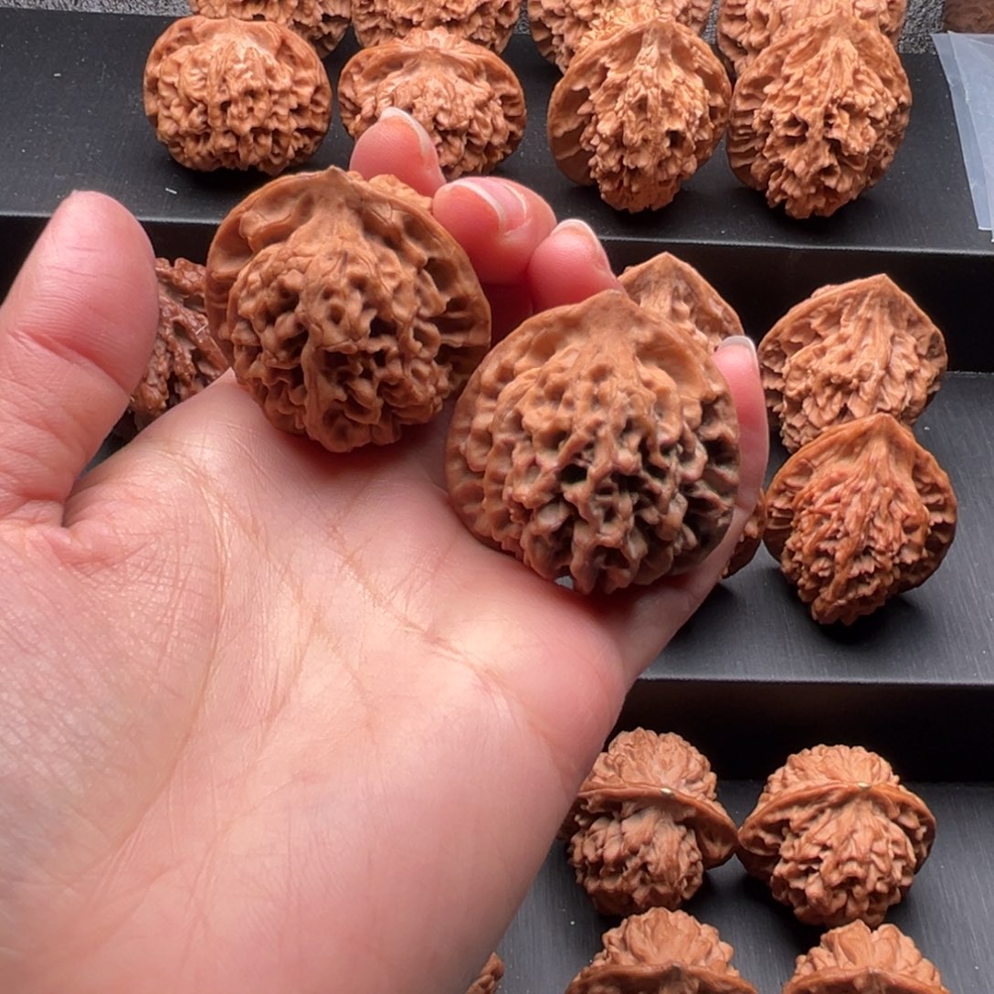 康***诺文玩核桃把件秦闷磕尖