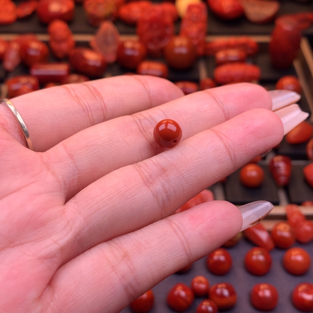 南红玛瑙未镶嵌川料原矿高品圆珠8mm