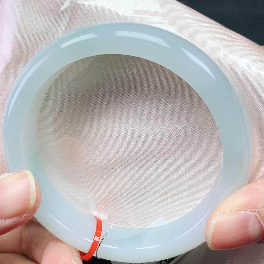 翡翠手镯未镶嵌59圈