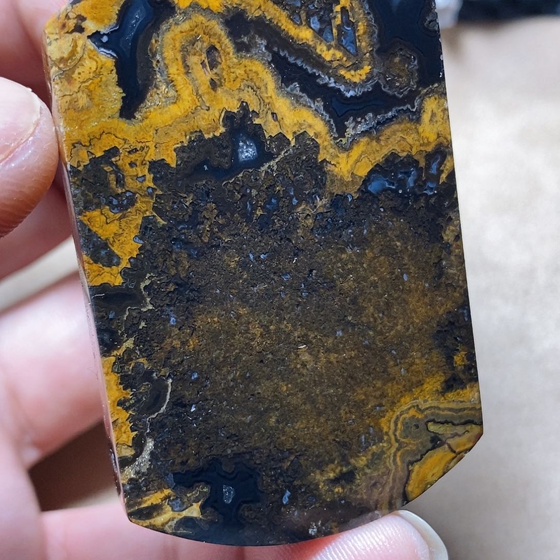 玛瑙/玉髓颈饰未镶嵌为**毒