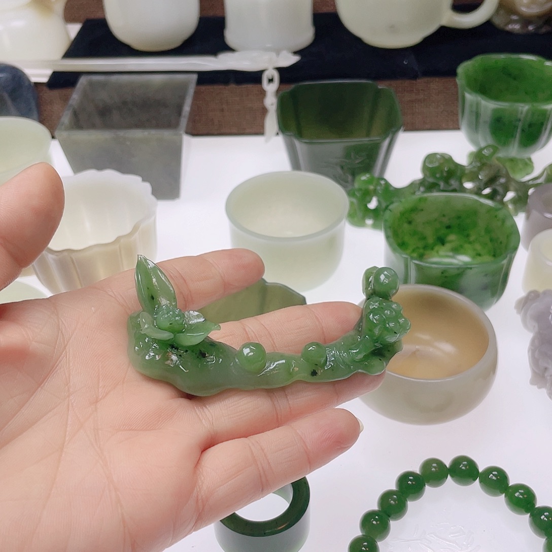 和田玉未镶嵌挂件