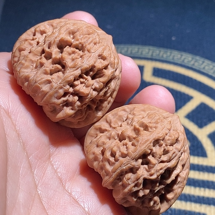 【闪购商品】文玩核桃吊坠平谷凹底