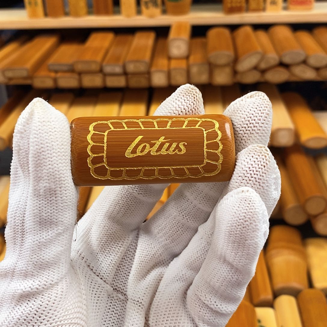 竹实心竹红皮椭扁雕刻饼干