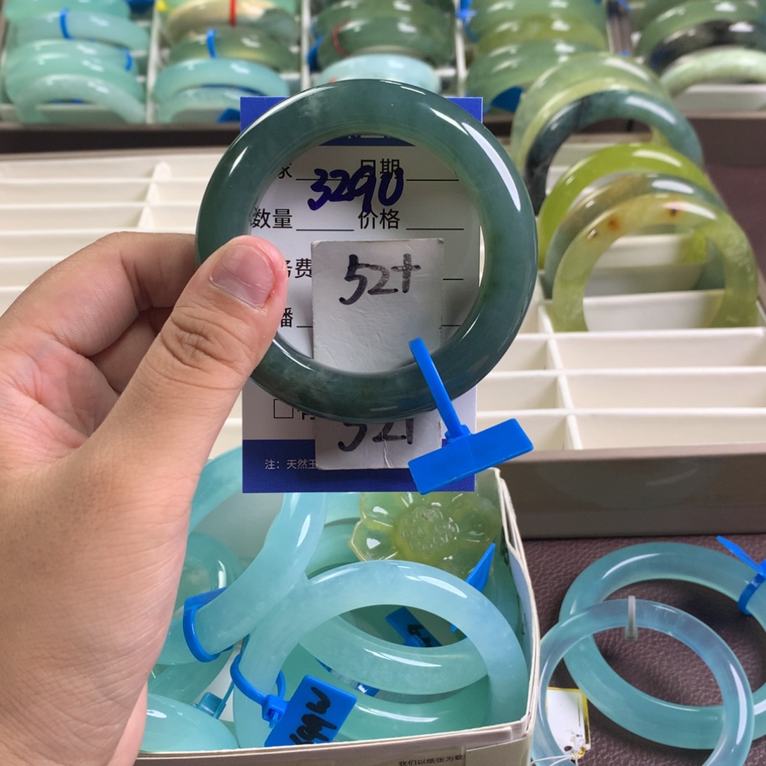未镶嵌蛇纹石玉手镯3290