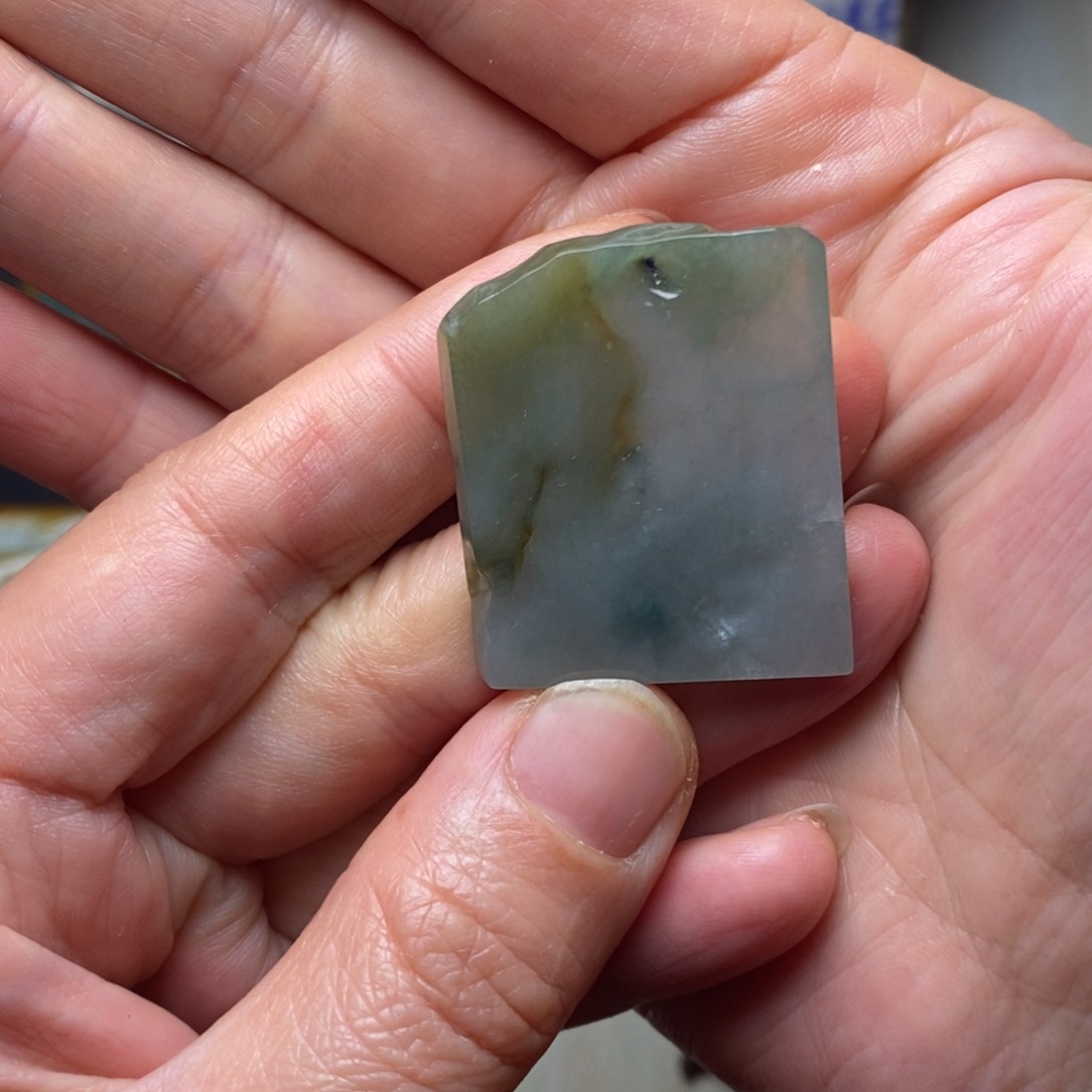 翡翠颈饰未镶嵌天然