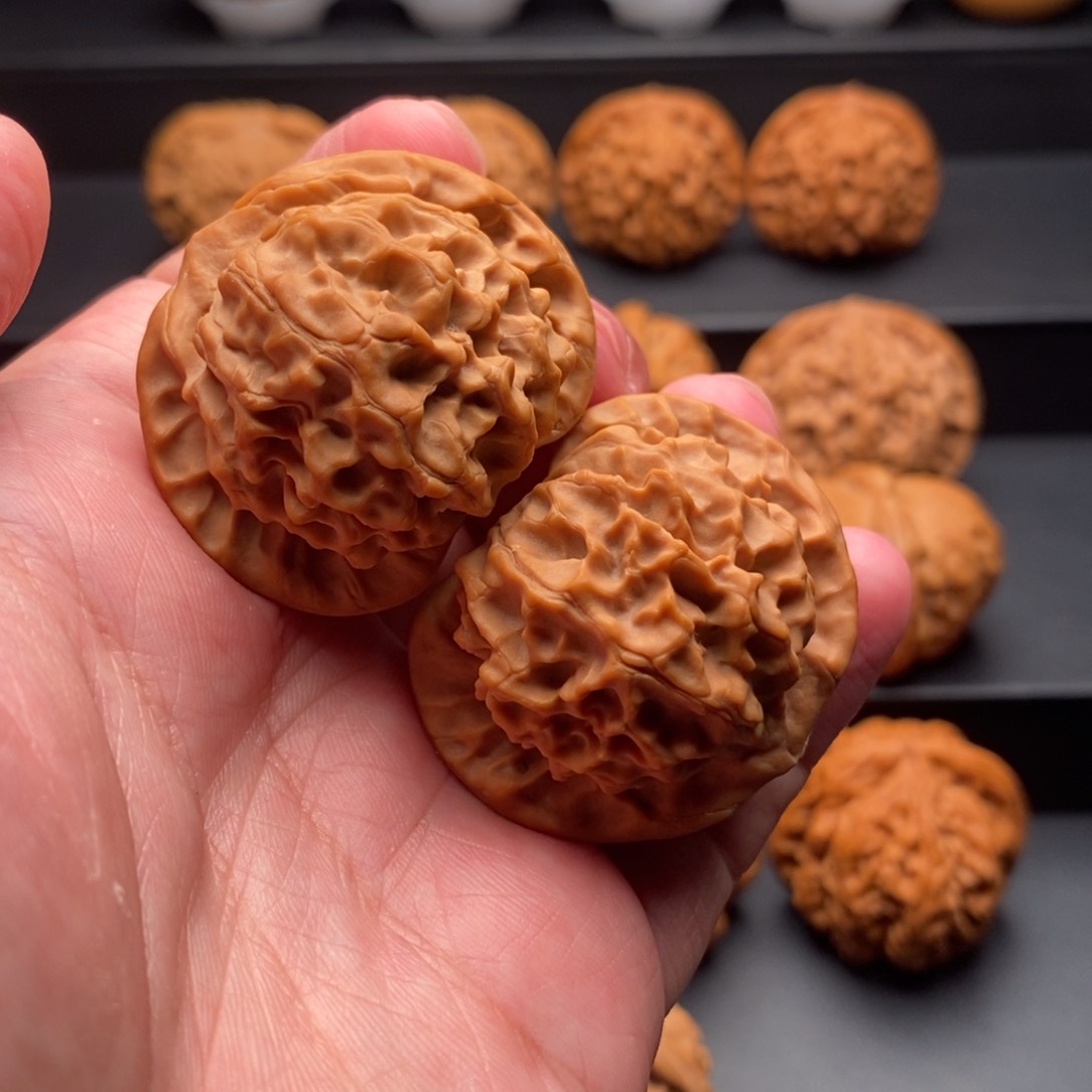 文玩核桃把件杠*妖野龙鳞