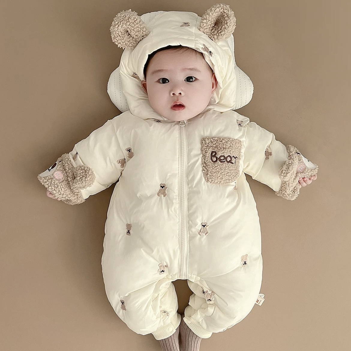 婴儿冬季棉服男女宝宝连体衣加厚连帽外出服可爱小熊抱服爬爬服