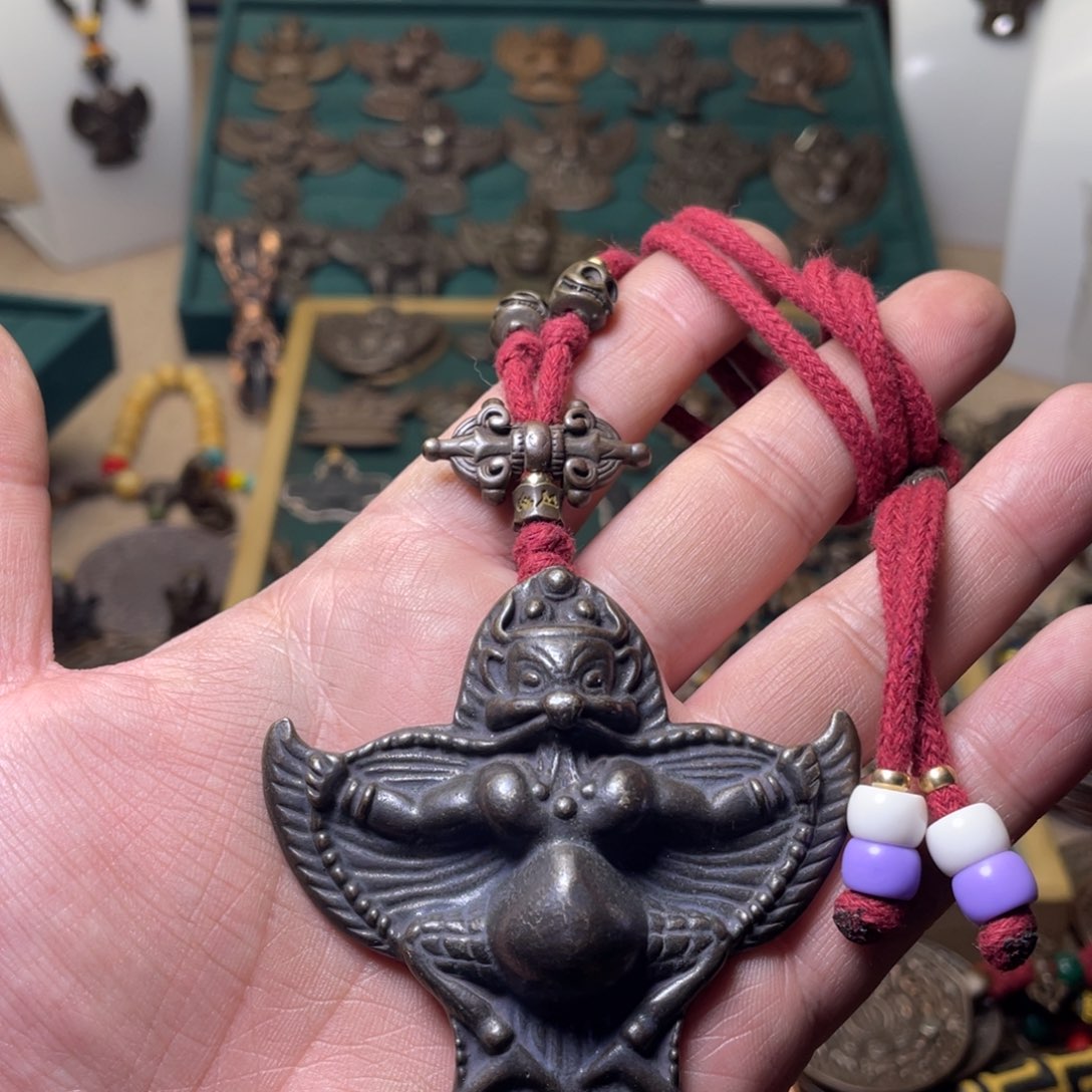 藏传大鹏鸟大肚子脖挂