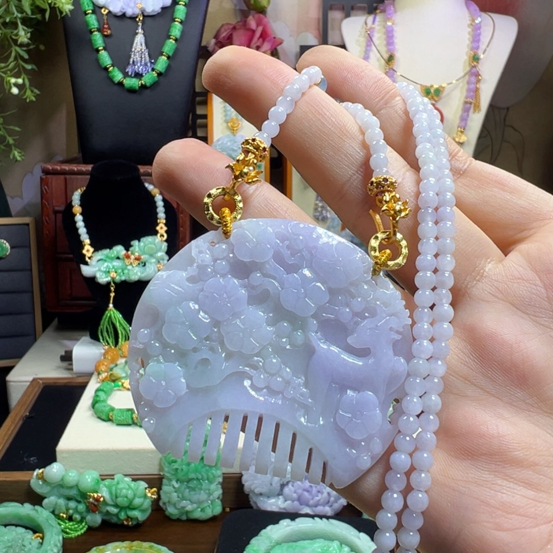 小***姐翡翠未镶嵌毛衣链冰