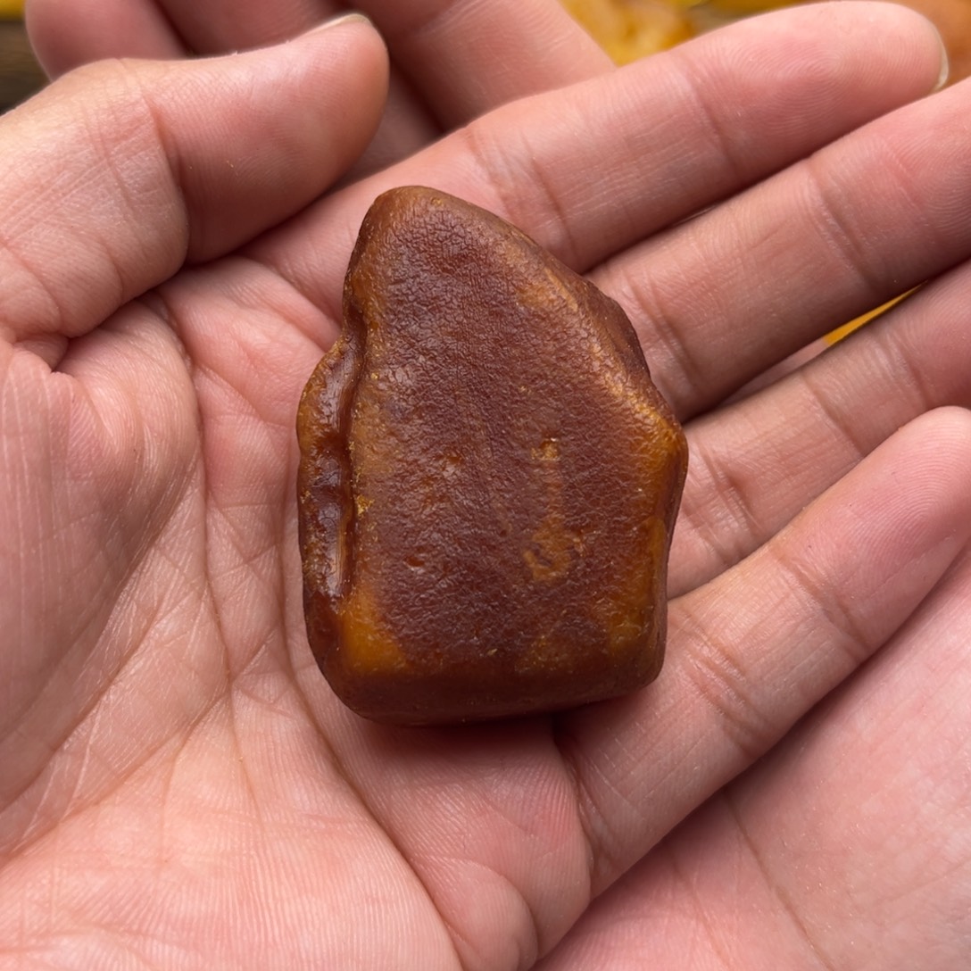 夜***江定制琥珀未镶嵌蜜蜡定制猫爪