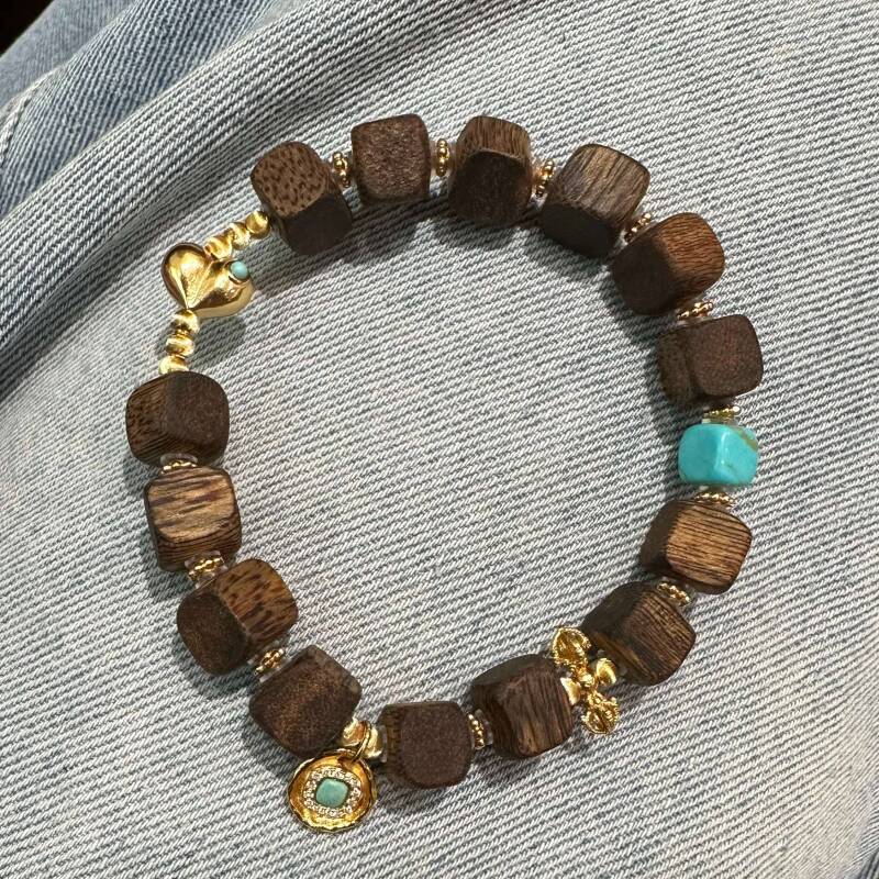 S12446<晶贵坊>香香松石方块杵松石吊牌金色屁桃手串S925银