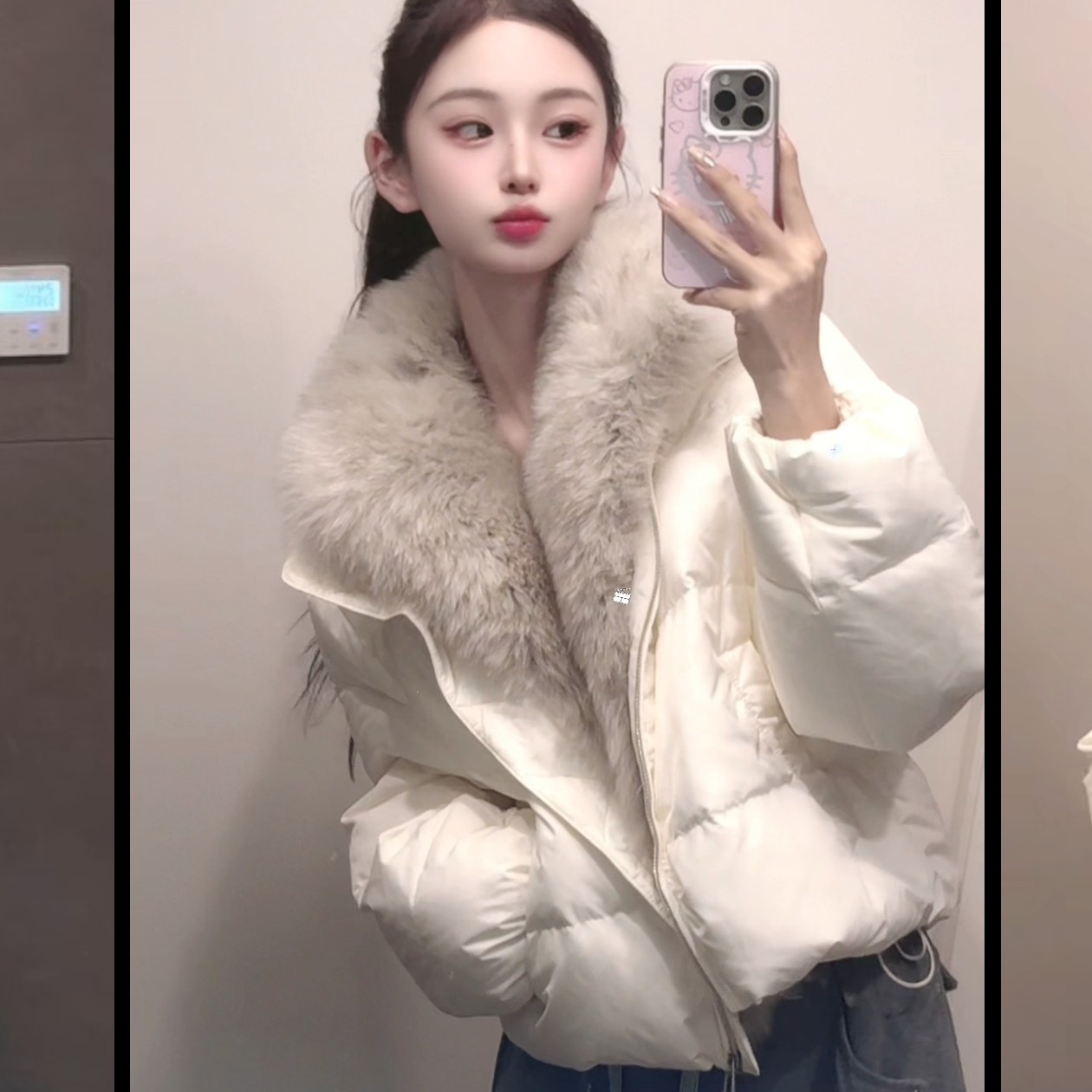 《里城》2025蓉蓉家冬季新款真大狐狸毛领90白鹅绒加厚羽绒服