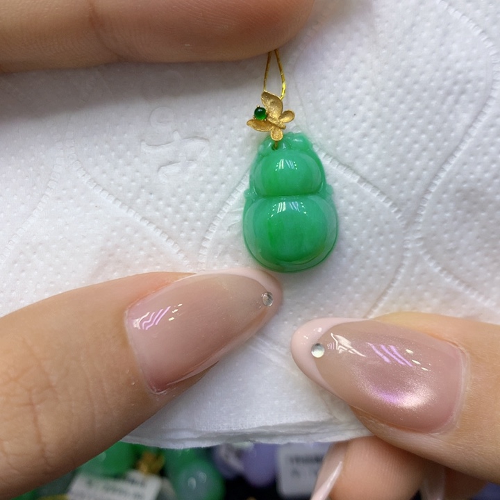 颈饰18K金镶嵌翡翠