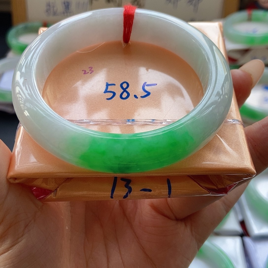 未镶嵌手镯翡翠14号