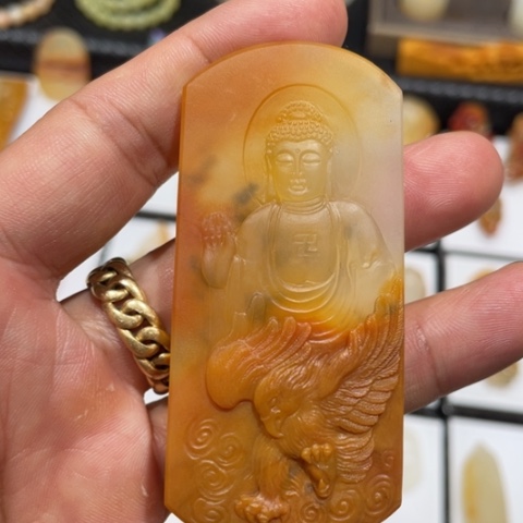 【闪购商品】未镶嵌石英质玉（黄龙玉）颈饰