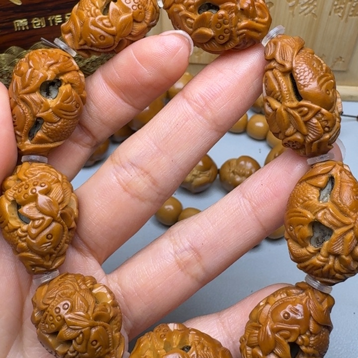 手串/手链橄榄核鱼戏莲花