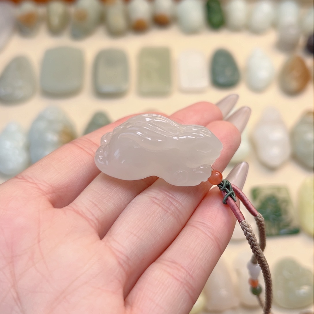 和田玉颈饰未镶嵌