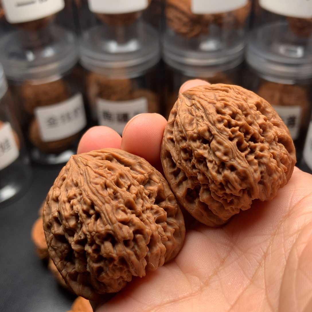 吊坠文玩核桃凹底南疆石37