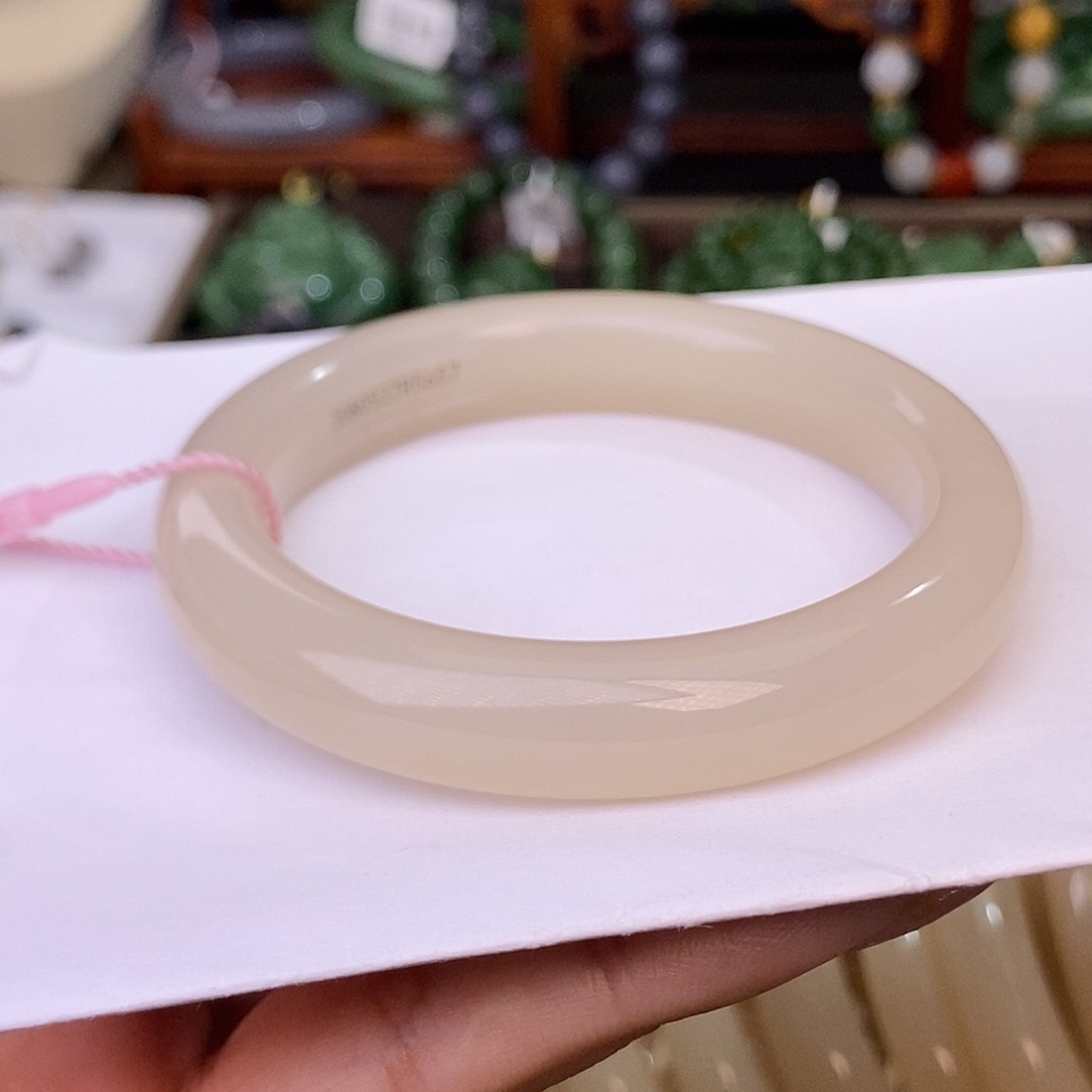 和田玉熟藕粉老料手镯56.5圈未镶嵌