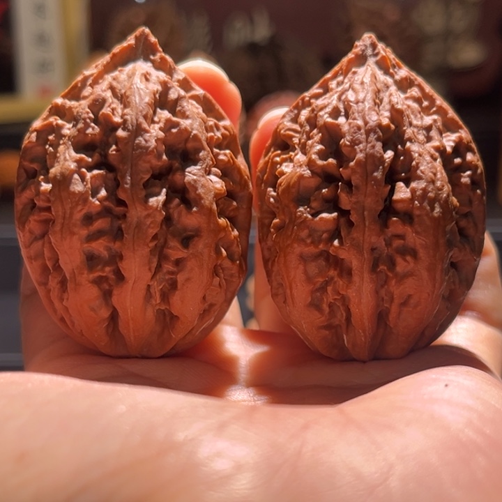 文玩核桃吊坠青龙50