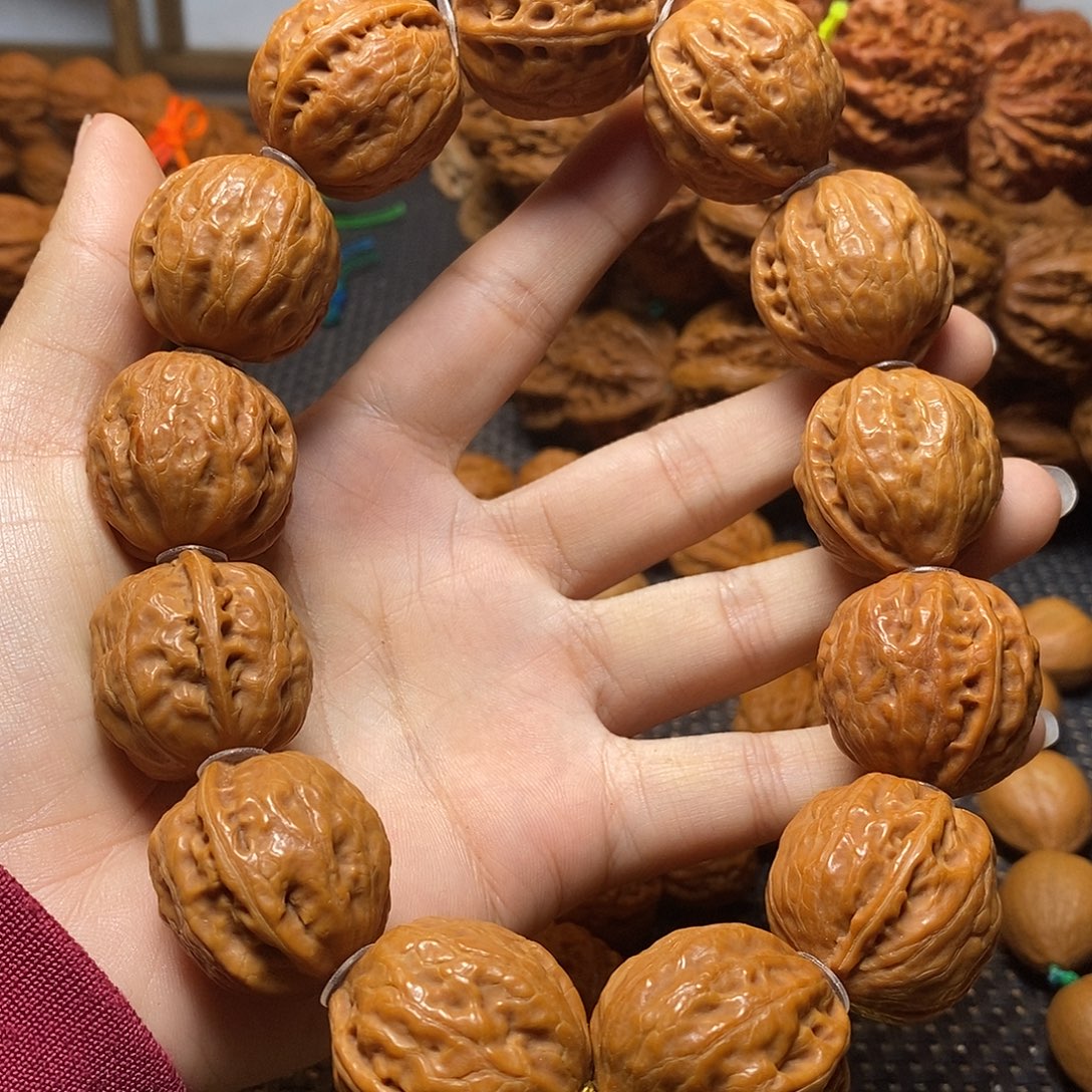 雨***霸文玩核桃手串光头足球手持