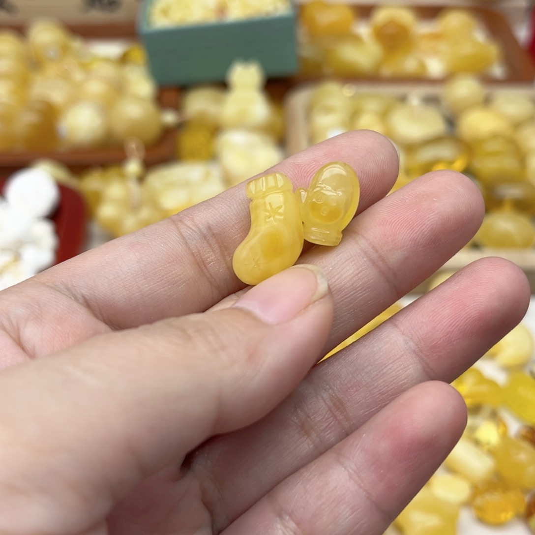 裸石蜜蜡未镶嵌微瑕
