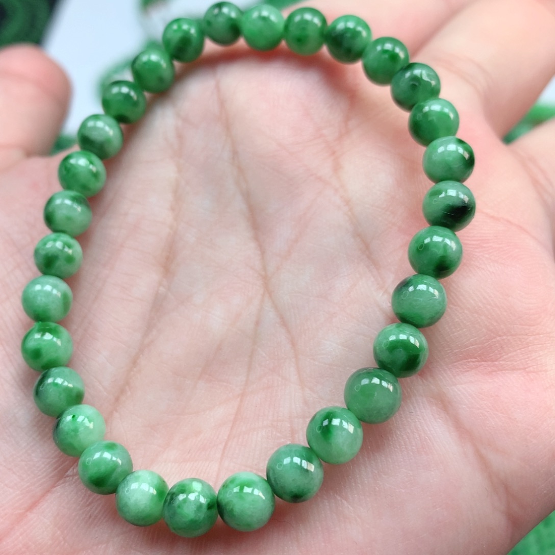 翡翠手链未镶嵌翡翠